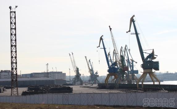 Путин поручил развивать порты Крыма